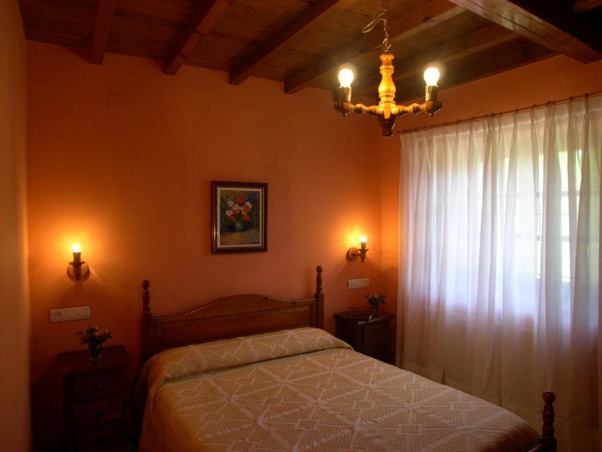 Turismo Rural El Sidron Guest House Pilona Bagian luar foto